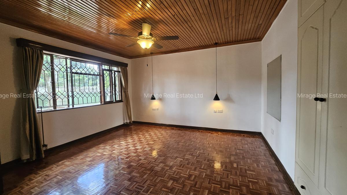 5 Bed House with En Suite in Runda - 7