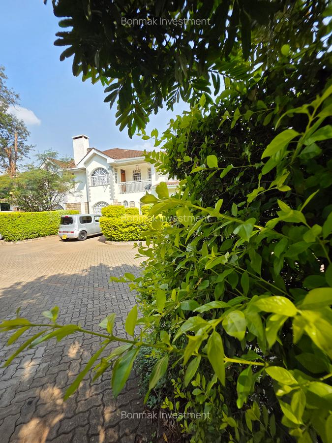 4 Bed Townhouse with En Suite at Lavington Green - 5