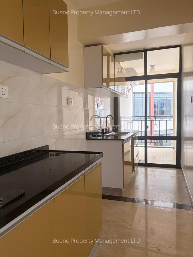 2 Bed Apartment with En Suite in Kilimani - 4