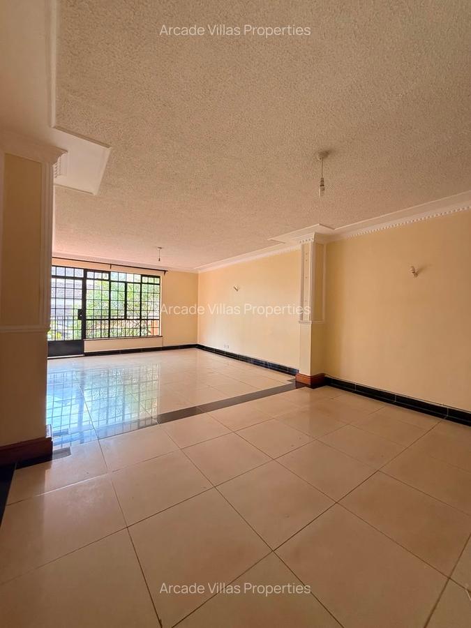 2 Bed Apartment with En Suite in Lavington - 2