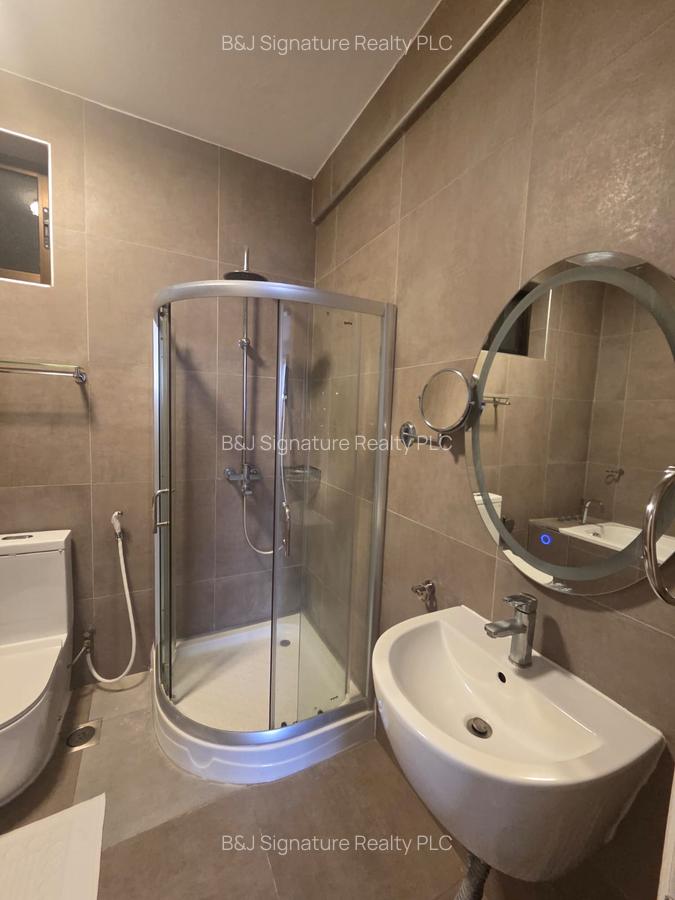 Serviced 2 Bed Apartment with Swimming Pool in Riverside - 11