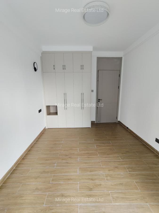 3 Bed Apartment with Swimming Pool in Kilimani - 15