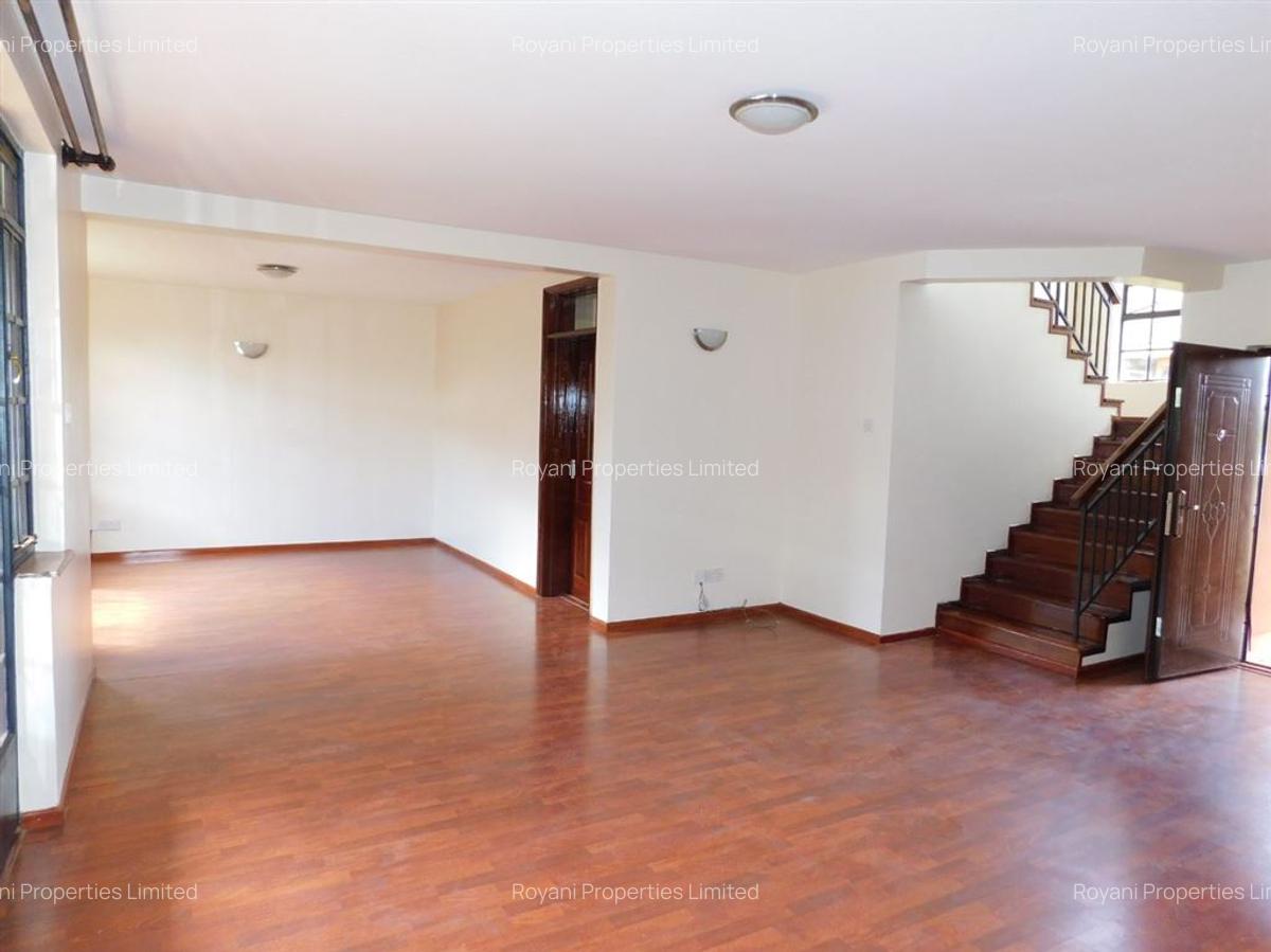 4 Bed House with En Suite at Fourways Junction Estate - 4