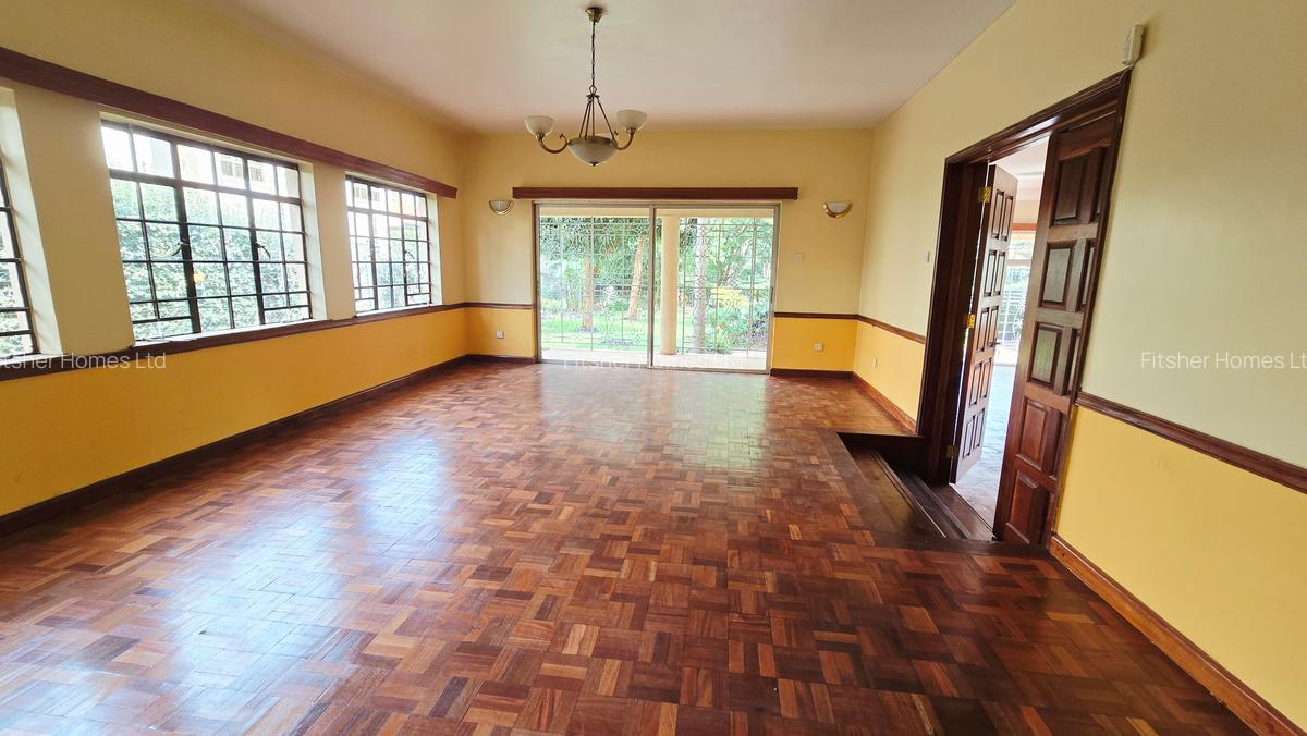 5 Bed House with En Suite in Runda - 8