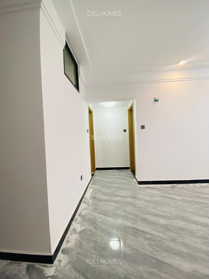 1 Bed Apartment with Swimming Pool at Wood Avenue - 3