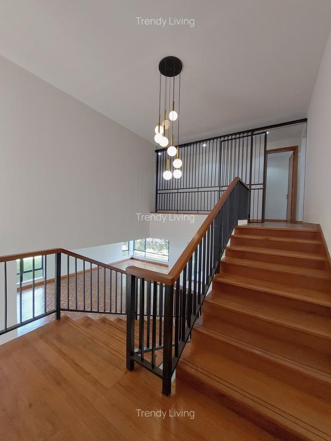 5 Bed Townhouse with En Suite in Lavington - 11