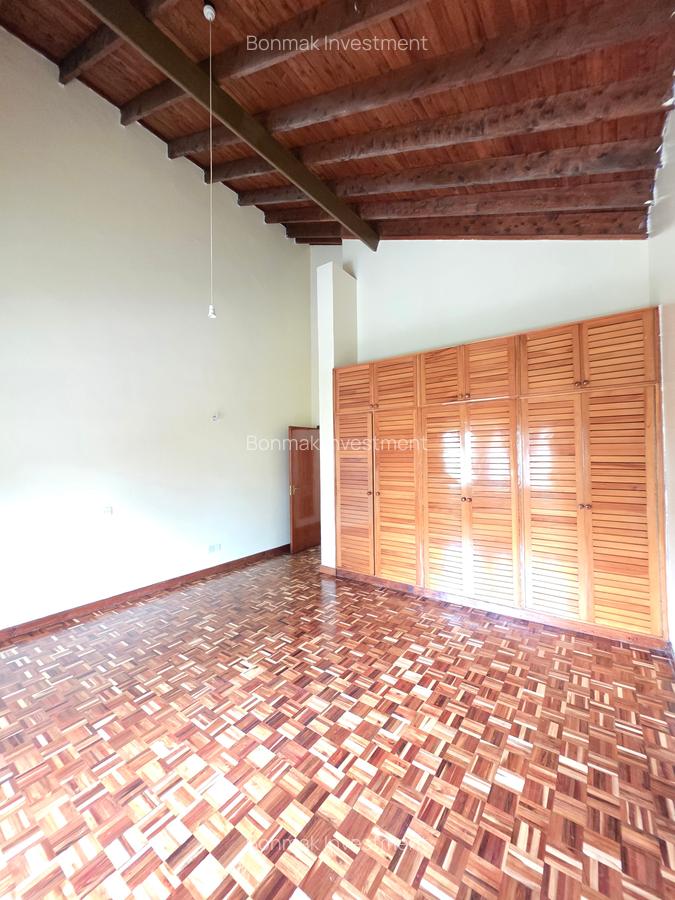 4 Bed Townhouse with En Suite at Lavington Green - 16
