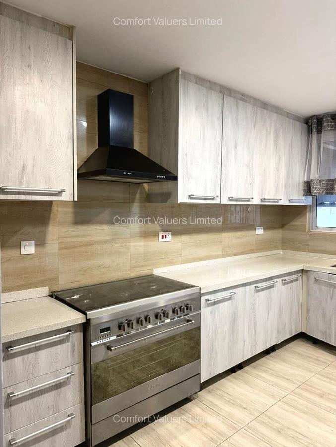 4 Bed House with En Suite at Valley Arcade - 5