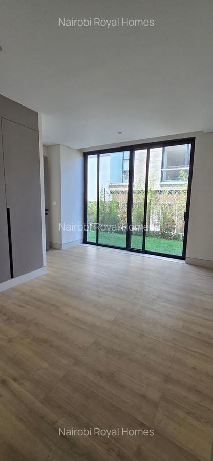 5 Bed Townhouse with En Suite at Grovelia Grove - 14