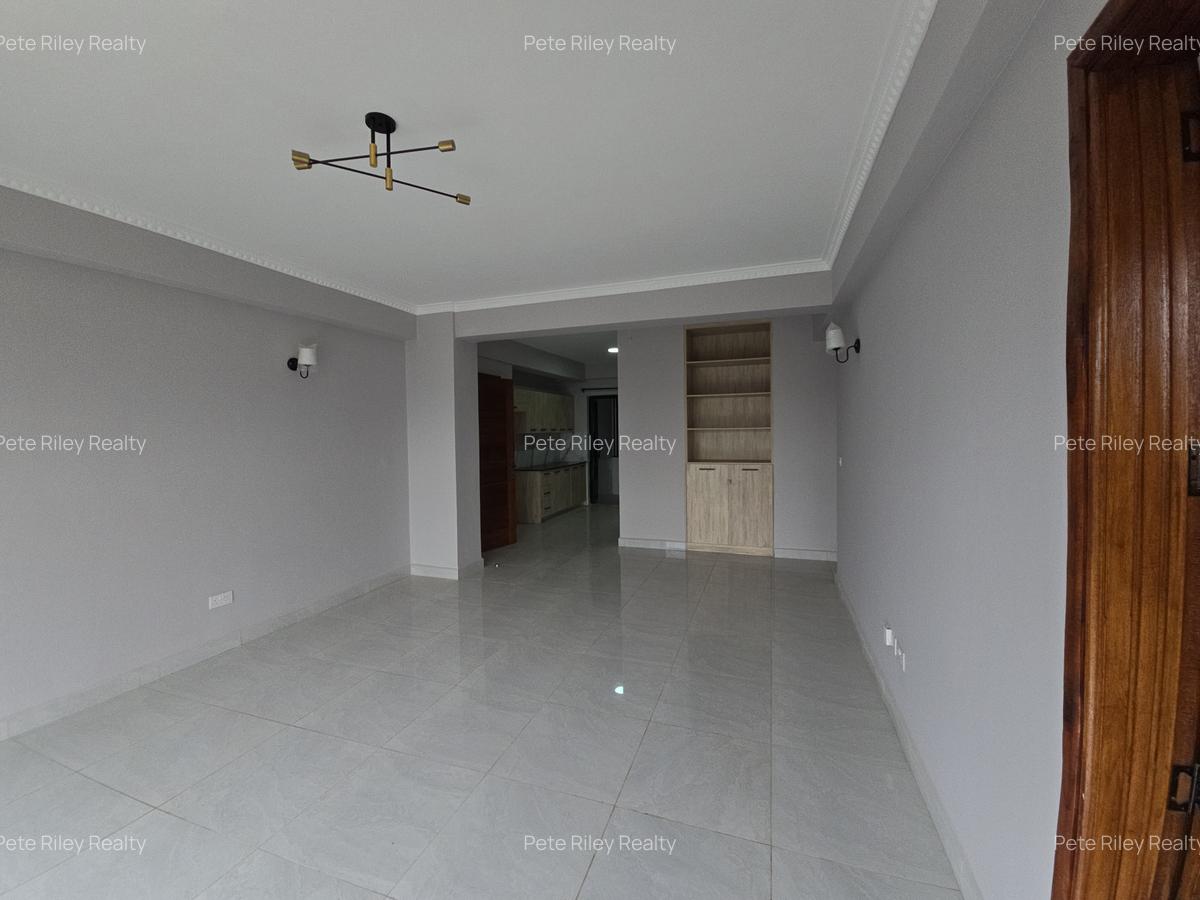 3 Bed Apartment with En Suite at School Lane - 3