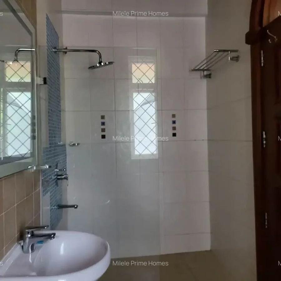 5 Bed Villa with En Suite at Limuru Road - 13