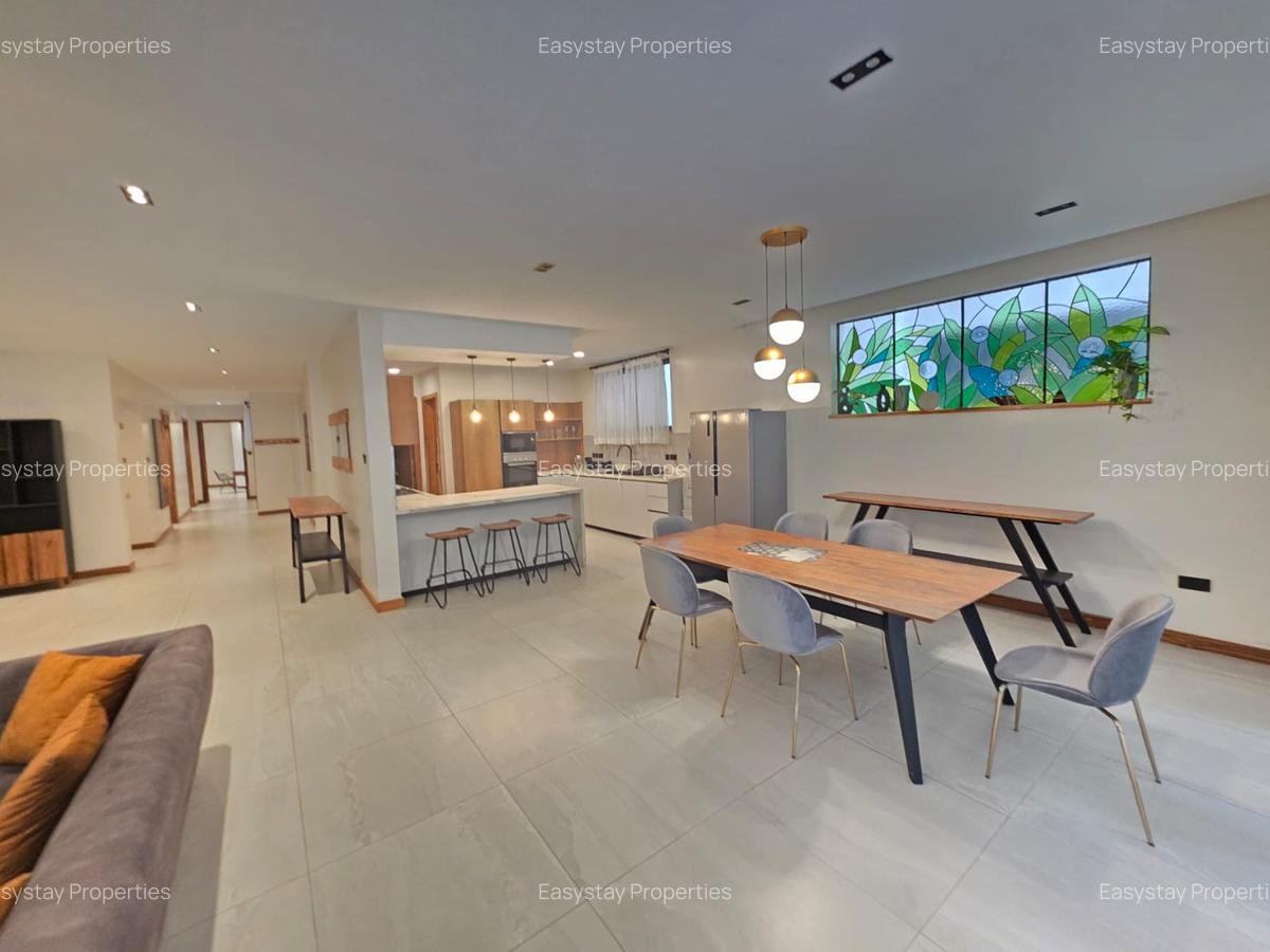 Furnished 4 Bed Apartment with En Suite in Spring Valley - 2