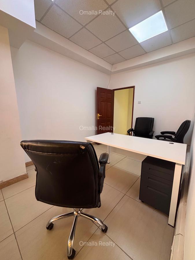 960 ft² Office with Service Charge Included in Westlands Area - 4