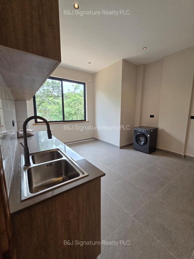 4 Bed Apartment with En Suite in Loresho - 6
