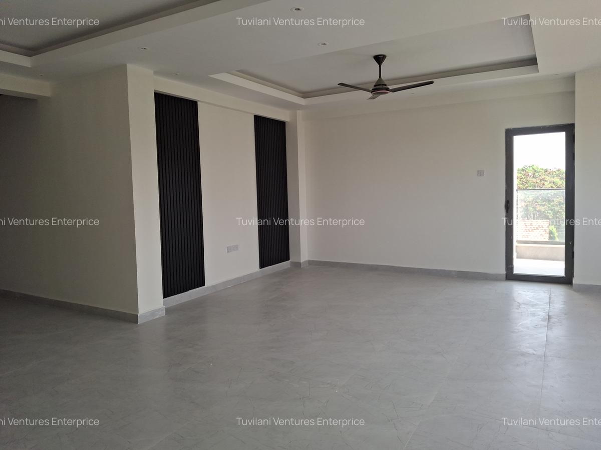 Serviced 3 Bed Apartment with Gym at Nyali Mombasa - 7