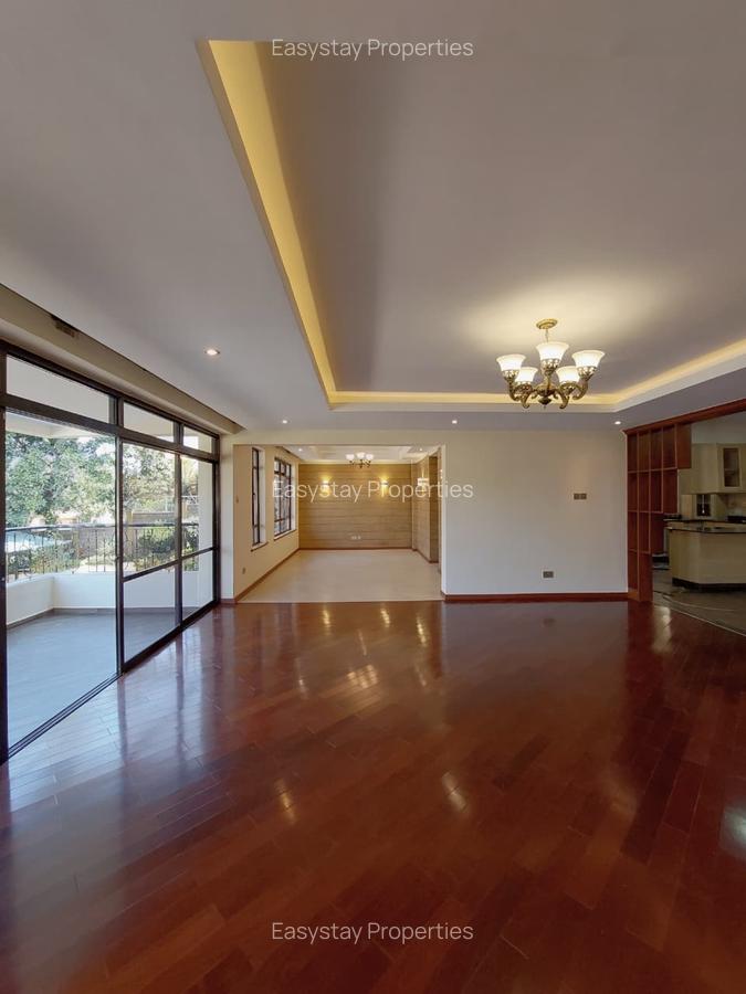 5 Bed Townhouse with En Suite in Lavington - 2