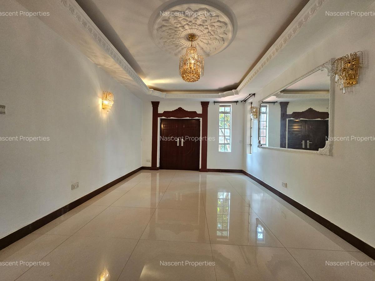 5 Bed House with En Suite in Nyari - 7