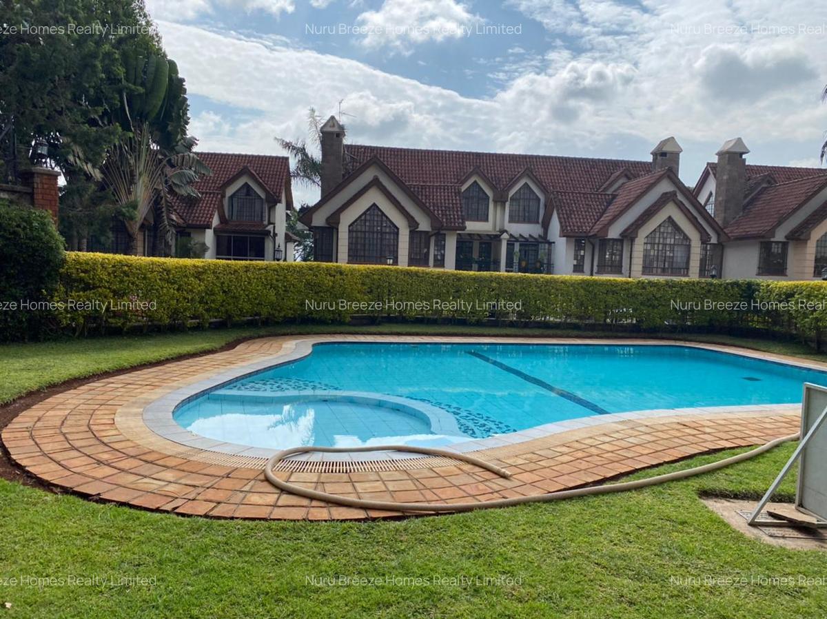 4 Bed Townhouse with En Suite in Lavington - 10