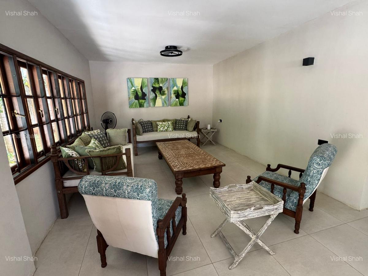 4 Bed Villa with En Suite at Bofa Road - 17