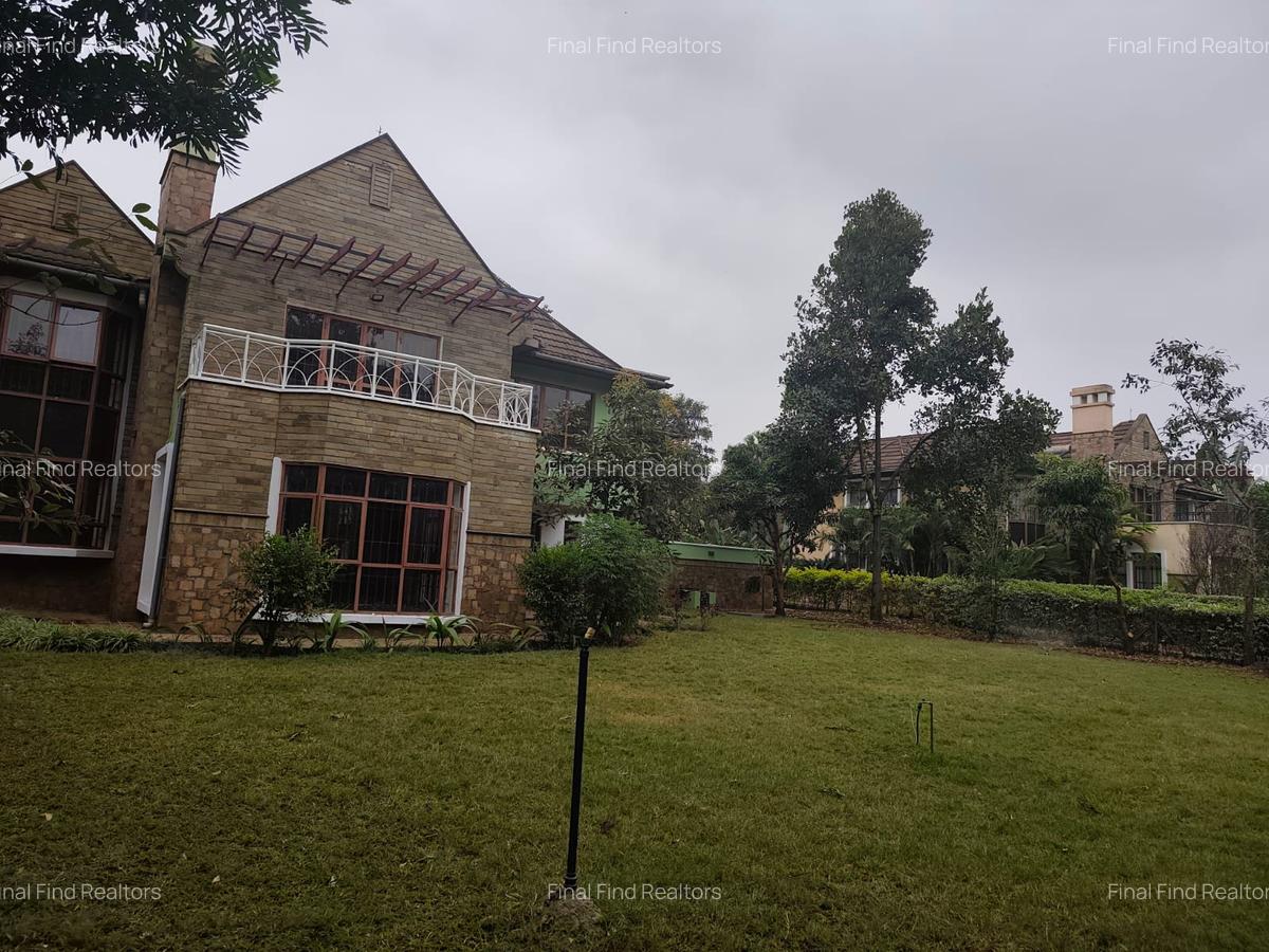 5 Bed Townhouse with En Suite in Runda - 4