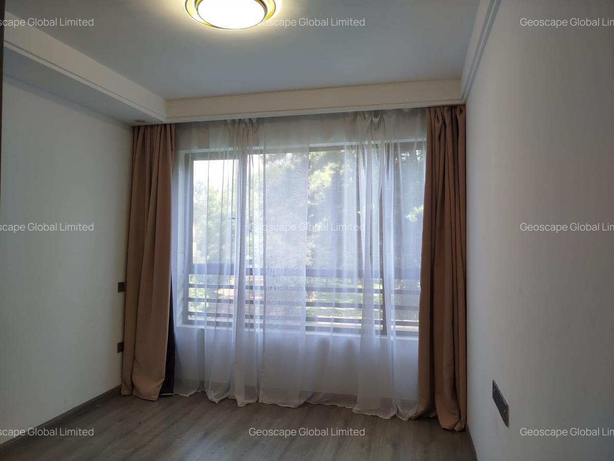 2 Bed Apartment with En Suite in Riverside - 5