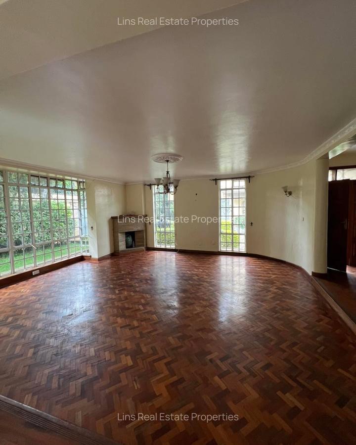 5 Bed Townhouse with En Suite in Lavington - 10