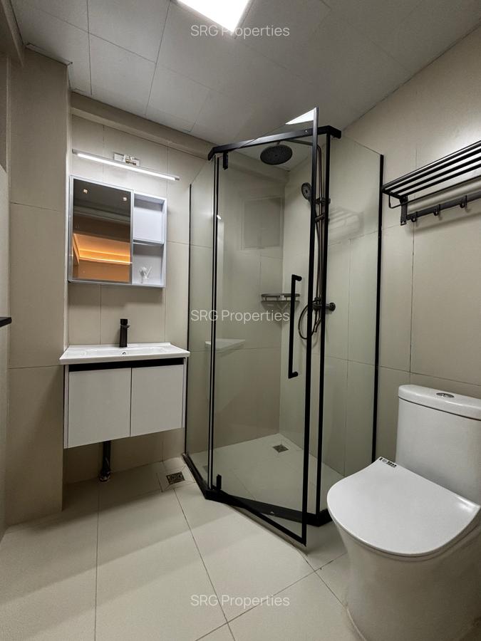 1 Bed Apartment with En Suite in Lavington - 3