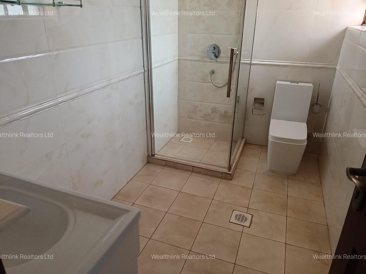 5 Bed House with En Suite at Runda - 18