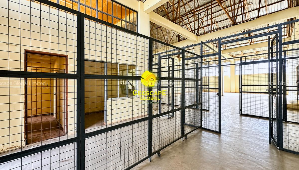 3,450 ft² Warehouse with Fibre Internet in Kikuyu Town - 3
