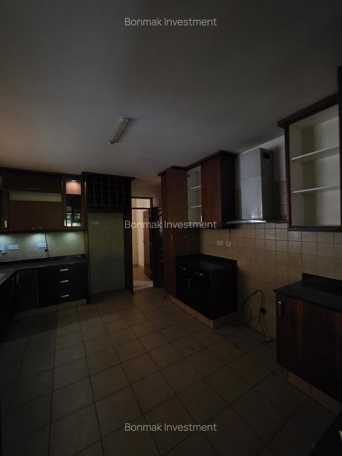 4 Bed Townhouse with En Suite at Lavington Green - 4