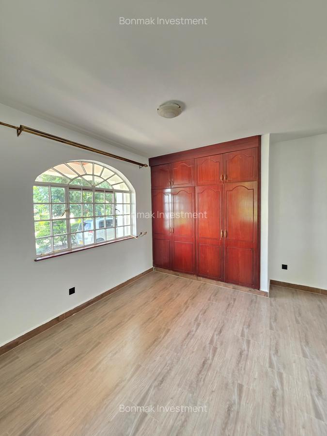 4 Bed Townhouse with En Suite at Lavington Green - 17