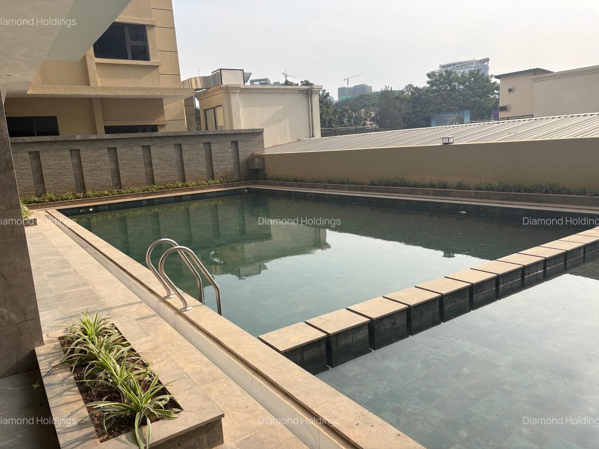 3 Bed Apartment with En Suite in Spring Valley - 8