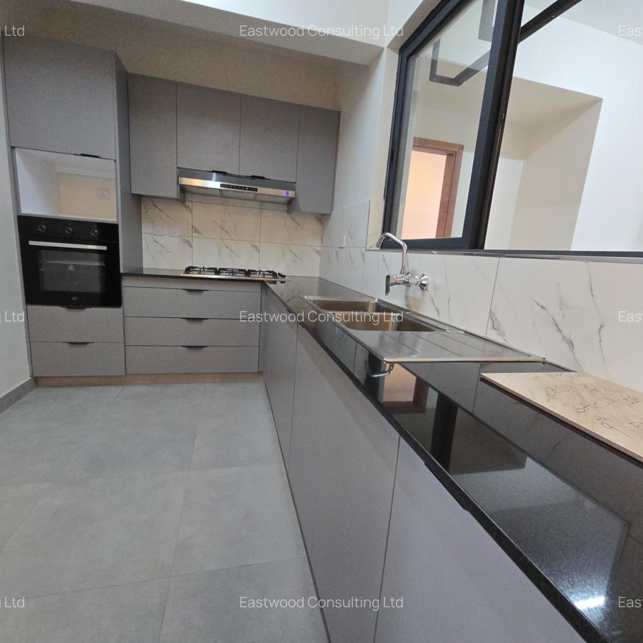 3 Bed Apartment with En Suite in Parklands - 3