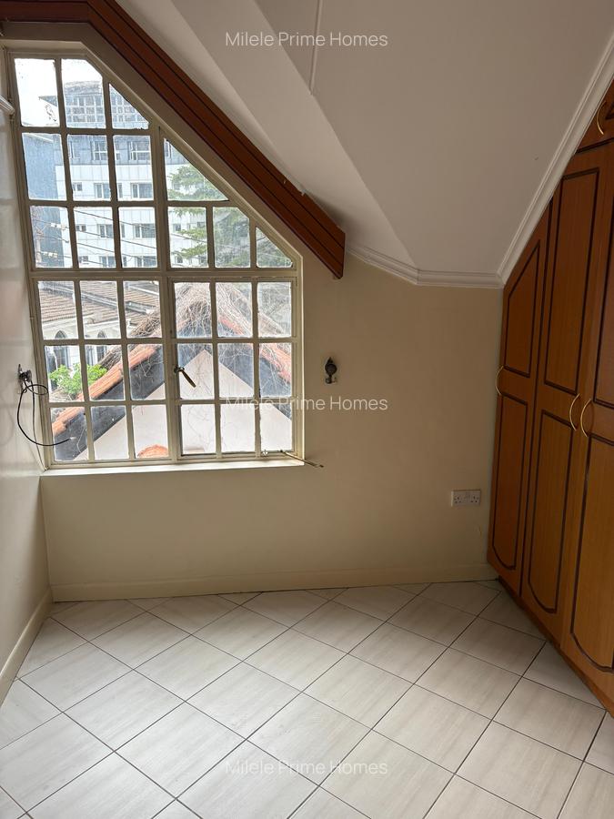 4 Bed Townhouse with En Suite at Matundu Lane - 11