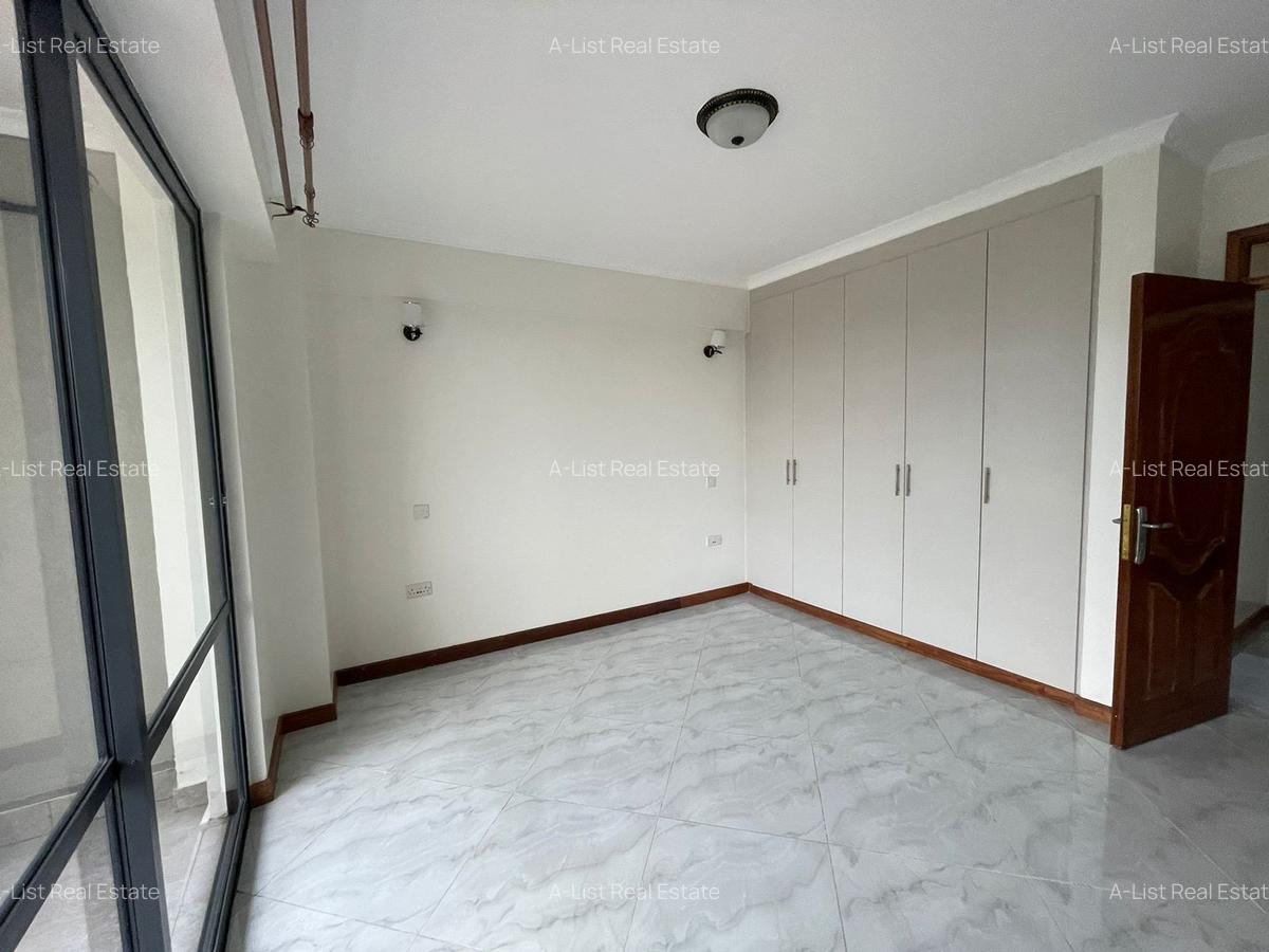 2 Bed Apartment with En Suite at School Lane - 19