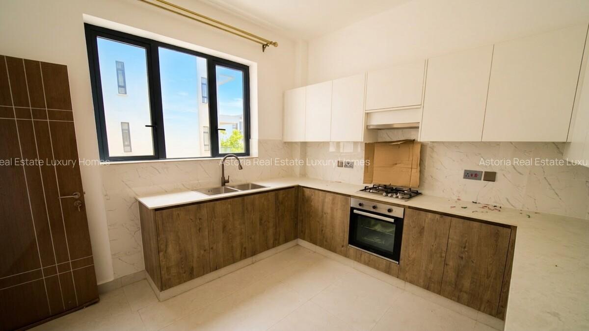 3 Bed Apartment with En Suite at 2026-380 3 Bed - 12