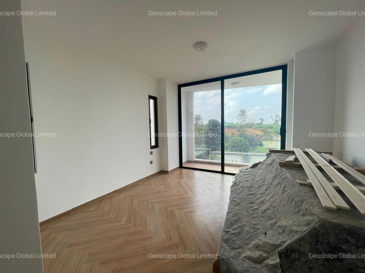 4 Bed House with En Suite in Runda - 8