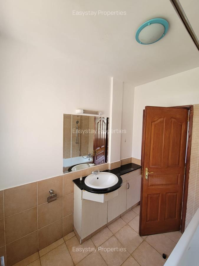 2 Bed Apartment with En Suite in Westlands Area - 8