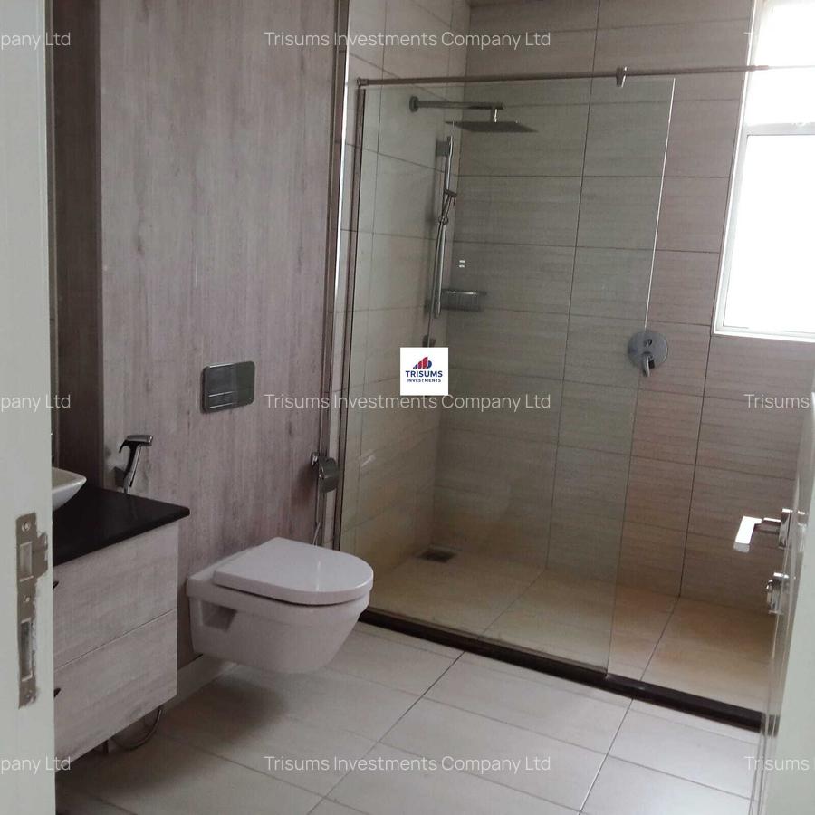 3 Bed Apartment with En Suite in Westlands Area - 18