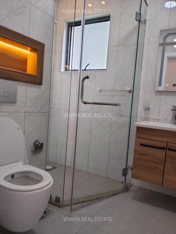 1 Bed Apartment with En Suite in Lavington - 5
