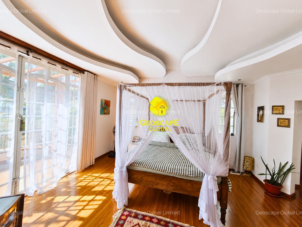 5 Bed House with En Suite in Nyari - 8