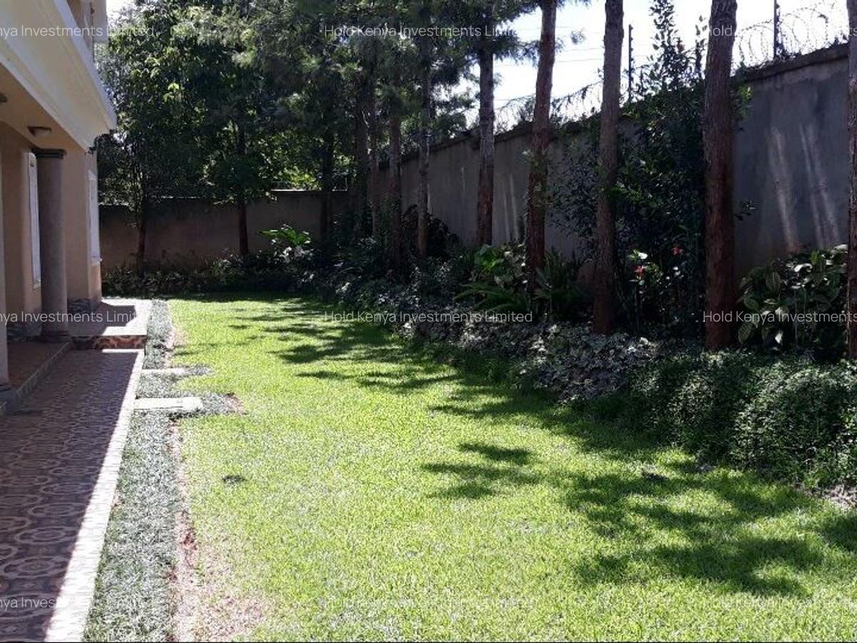 6 Bed House with En Suite at Panafric Lane - 7