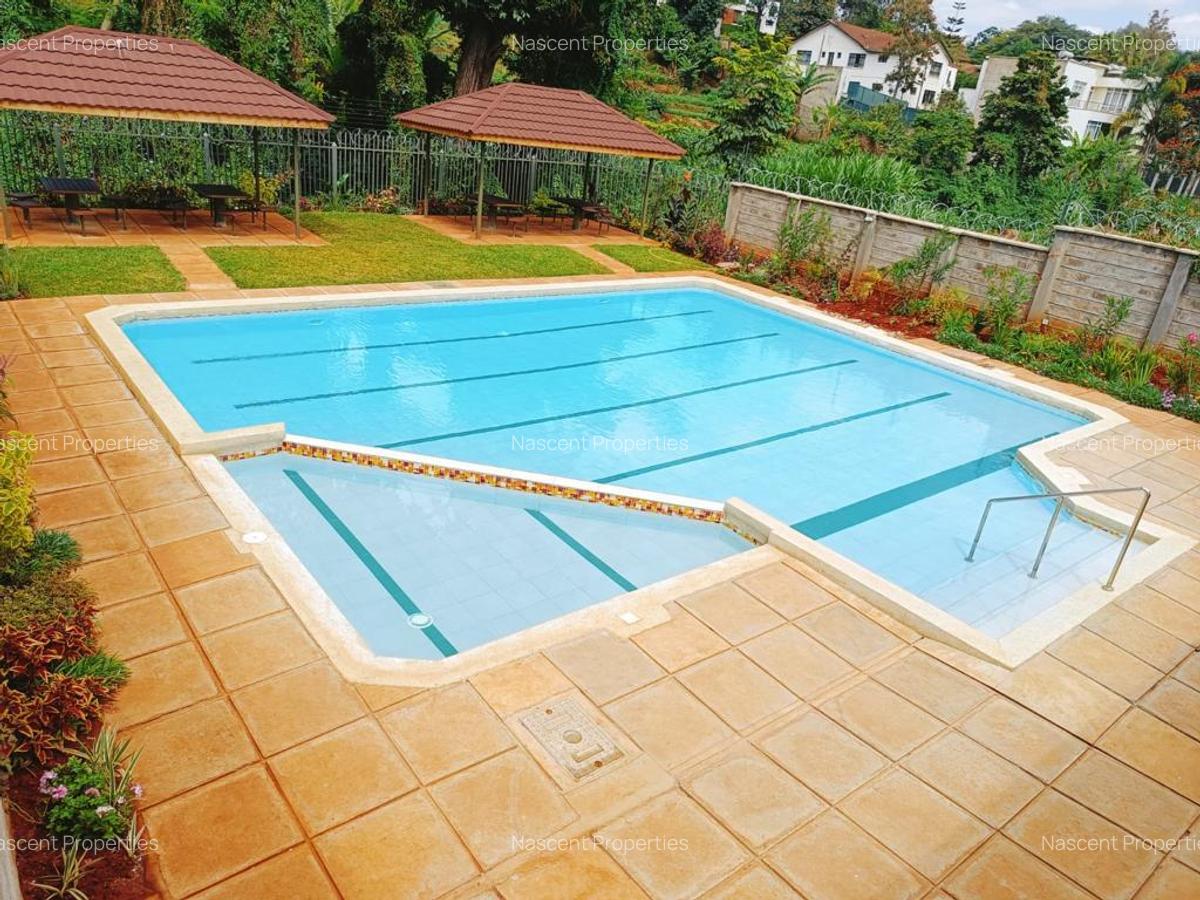 5 Bed Villa with En Suite in Spring Valley - 15