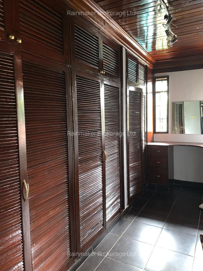 4 Bed House with En Suite in Runda - 14