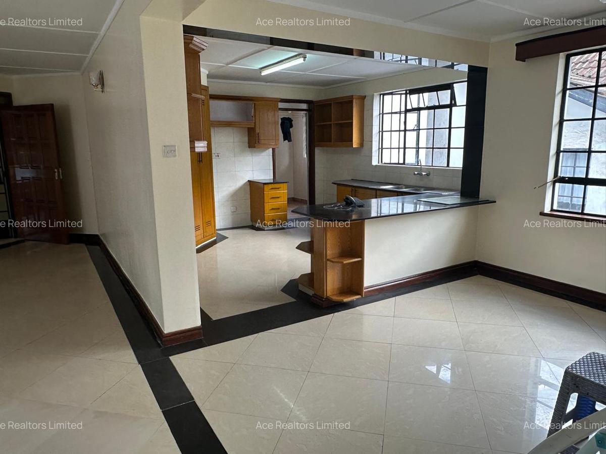 3 Bed Apartment with En Suite at Argwings Kodhek Road - 4