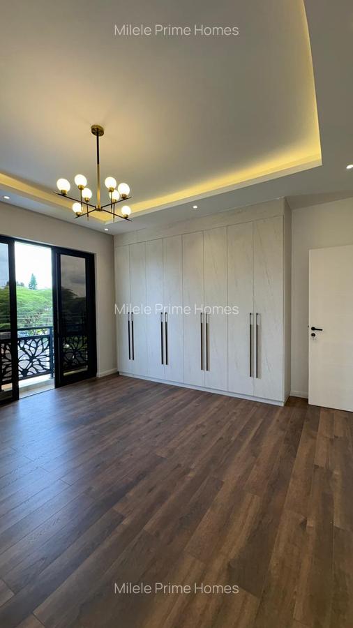 5 Bed Villa with En Suite in Lavington - 19