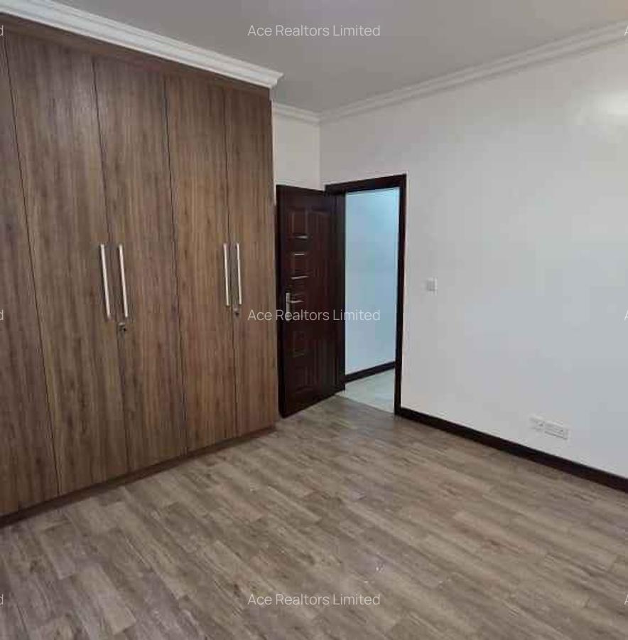 3 Bed Apartment with En Suite at City Park Avenue - 19