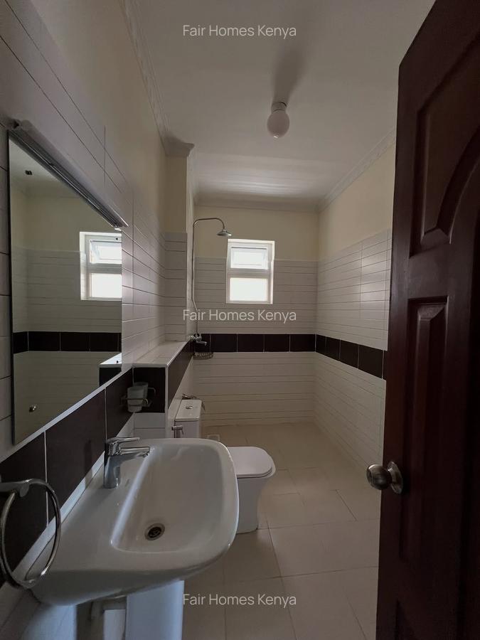 2 Bed Apartment with En Suite at Hatheru Road - 7