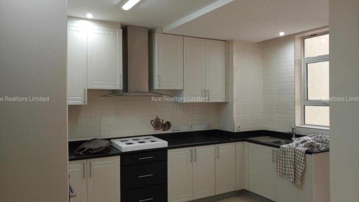 3 Bed Apartment with En Suite at Parklands - 9