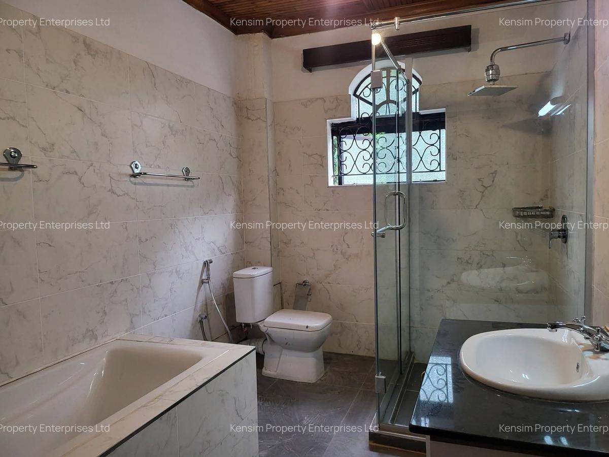 5 Bed Townhouse with En Suite in Nyari - 15